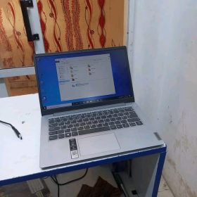 Lenovo Ideapad 1